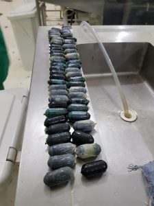 Imagem da notícia - IML identifica 60 cápsulas de cocaína em cadáver de venezuelana