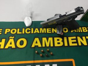 Imagem da notícia - PM detém dois homens com drogas e arma de fogo em embarcação