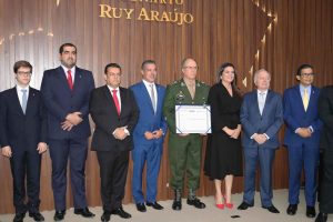 Imagem da notícia - Secretário de Segurança participa de honraria ao General César Augusto Nardi