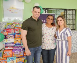 Imagem da notícia - Detran-AM e FPS doam cerca de 400 fraldas descartáveis ao abrigo Monte Salém