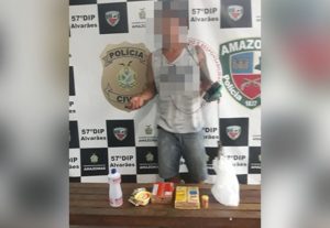 Imagem da notícia - Polícia prende homem por tentar arremessar droga dentro de carceragem