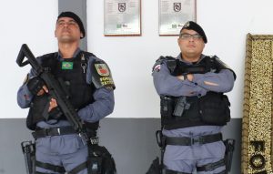 Imagem da notícia - Polícia Militar detém suspeito com arma caseira na Redenção