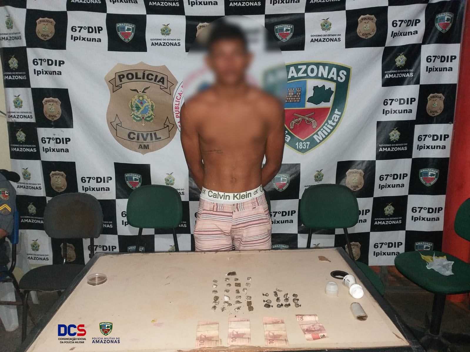Em Ipixuna, dupla é presa com drogas escondidas dentro de uma árvore.