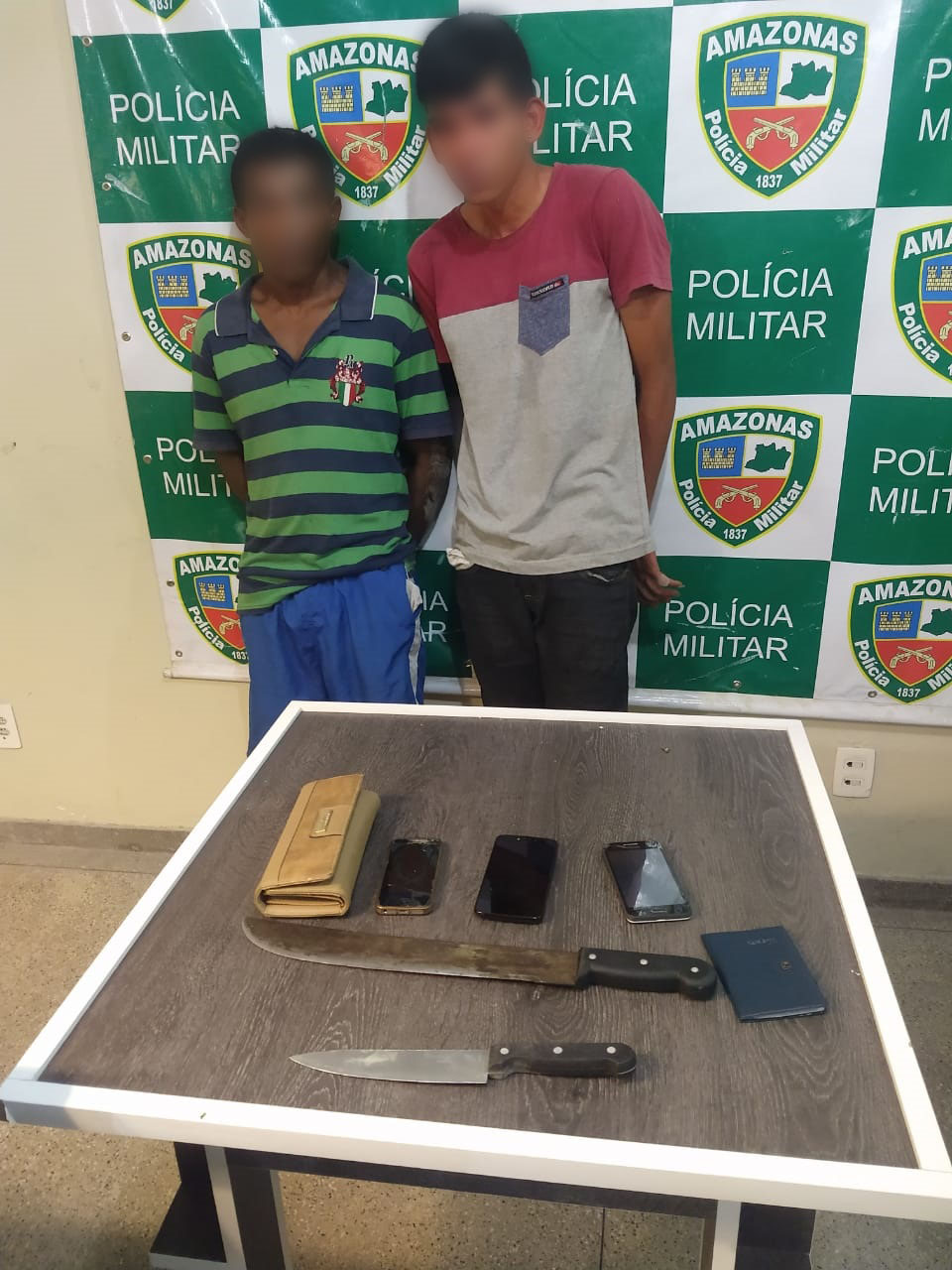 Em Manaus, Polícia Militar prende 20 pessoas e recupera três veículos.