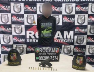 Imagem da notícia - Homem suspeito de porte ilegal de arma de fogo é preso pela PM