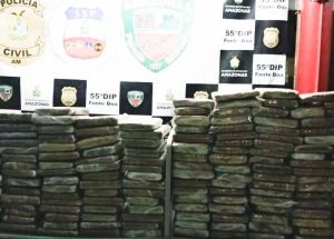 Imagem da notícia - PM apreende mais de 170 quilos de maconha no porto de Fonte Boa