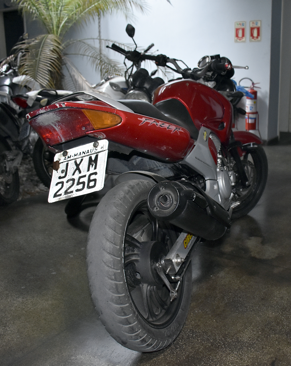 Polícia Civil prende dupla por roubo ocorrido em novembro deste ano.