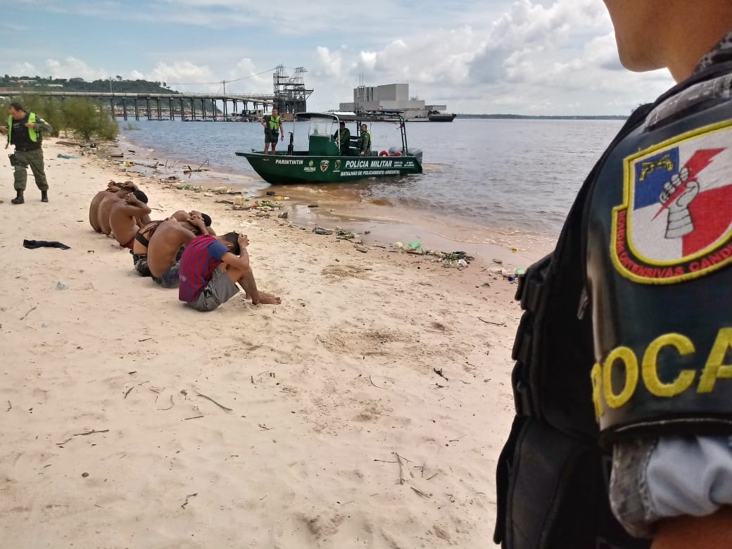 Polícia Militar, em ação conjunta, detém sete suspeitos na zona leste.