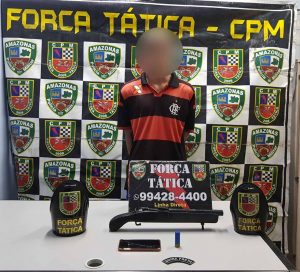Imagem da notícia - Força Tática detém suspeito com arma de fogo na zona norte