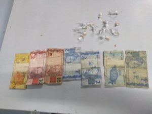 Imagem da notícia - PM  detém suspeito de tráfico de drogas na zona sul