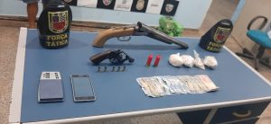 Imagem da notícia - Polícia Militar detém trio com armas e entorpecentes em Coari