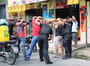 Imagem da notícia - Em Manaus, PM prende 21 infratores e apreende quatro adolescentes