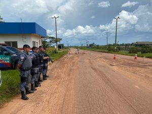 Imagem da notícia - PM prende 18 suspeitos e recupera três veículos roubados
