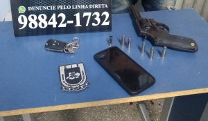 Imagem da notícia - PM detém dois homens suspeitos de roubo no bairro Jorge Teixeira