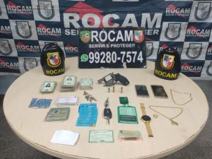 Imagem da notícia - PM detém dupla em posse de arma de fogo e identidades falsas