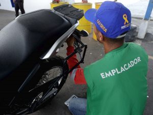 Imagem da notícia - Mudança para placa Mercosul não é obrigatória para todos os veículos