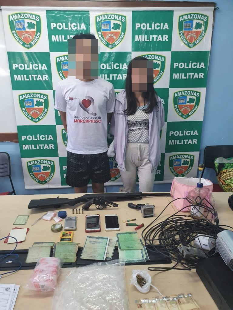 Os suspeitos foram presos pela Polícia Militar do Amazonas por crimes como tráfico de drogas, porte ilegal de arma de fogo, roubo, entre outros.