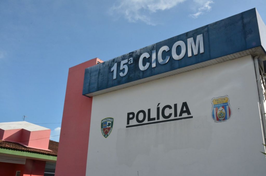 as ações duas pessoas foram presas por roubo e receptação.