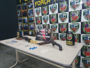 Imagem da notícia - Na capital, PM prende 11 pessoas e apreende um adolescente