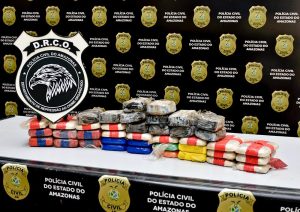 Imagem da notícia - PC prende colombiano com cocaína em embarcação vinda de Tabatinga