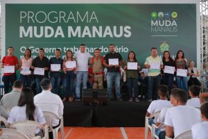 Imagem da notícia - Governador lança ‘Escola Segura, Aluno Cidadão’ na zona leste