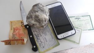 Imagem da notícia - Polícia Militar prende homem com drogas no porto de Alvarães