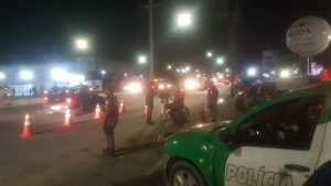 Imagem da notícia - PM prende 12 pessoas e apreende seis adolescentes