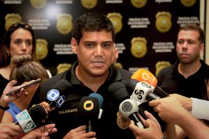 Imagem da notícia - PC prende dupla que comercializava drogas em via pública na zona norte