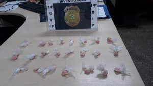 Imagem da notícia - Polícia Civil prende jovem por tráfico de drogas no bairro Novo Aleixo