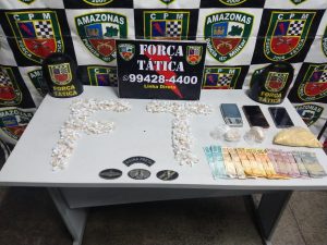 Imagem da notícia - PM prende quatro homens suspeitos de tráfico de entorpecentes