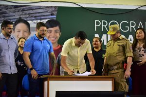 Imagem da notícia - Decreto convoca bombeiros para admissão e curso de formação