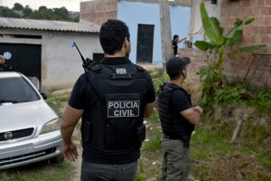 Imagem da notícia - PC prende homem investigado pela participação em 10 homicídios