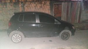 Imagem da notícia - Policiais militares da 18ª Cicom resgatam carro roubado e abandonado