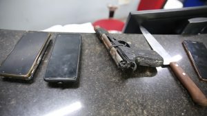 Imagem da notícia - Polícia Militar detém trio após roubo no bairro Terra Nova