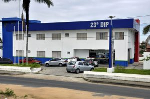 Imagem da notícia - Em Manaus, nove pessoas são presas por roubo e tráfico de drogas