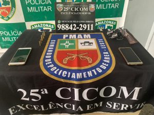 Imagem da notícia - Polícia Militar prende sete pessoas e apreende duas armas de fogo