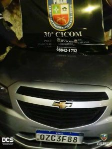 Imagem da notícia - Policiais militares localizam veículo com restrição de roubo na zona leste