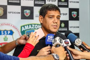 Imagem da notícia - Polícia Civil prende dupla por roubo de carro e por cometer ‘arrastões’