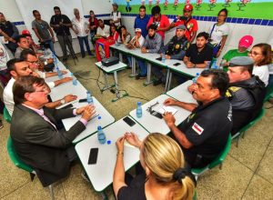 Imagem da notícia - Força-Tarefa do Governo mantém assistência às famílias no Monte Horebe