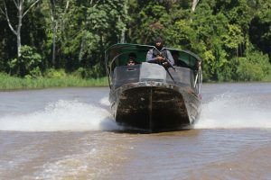 Imagem da notícia - No interior ,PM prende seis pessoas e apreende três adolescentes