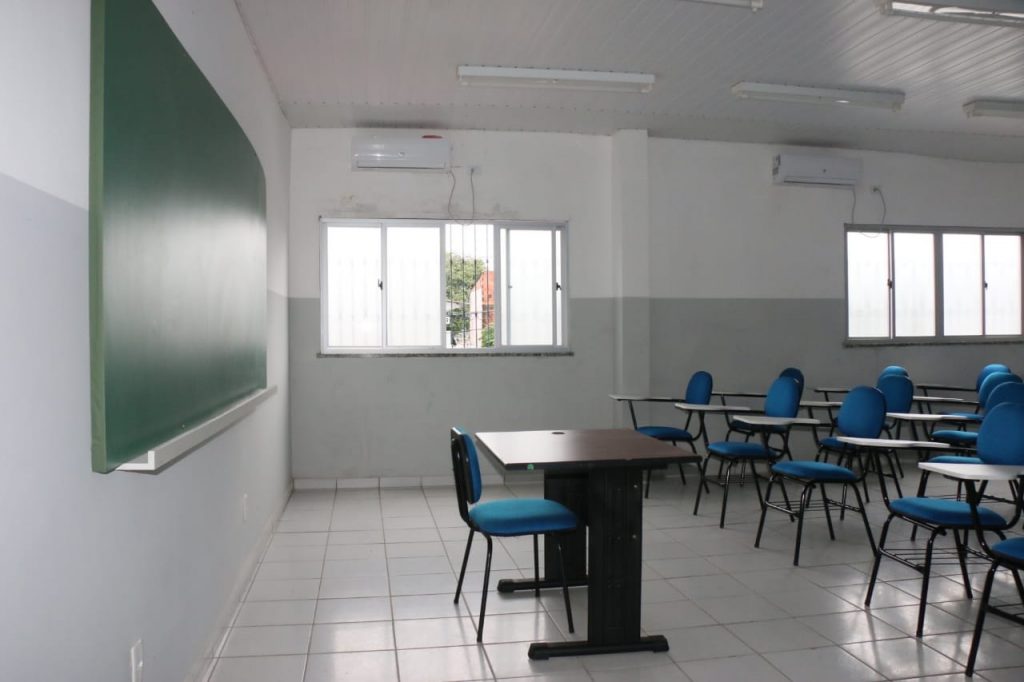 Os dias sem aula serão repostos, garante a secretária executiva Arlete Mendonça.