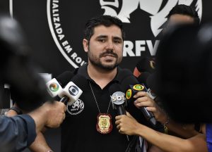 Imagem da notícia - PC prende três irmãos investigados por roubos de veículos em Manaus