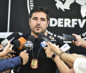 Imagem da notícia - Homem é preso por seduzir mulheres para furtar veículos e revendê-los