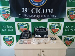 Imagem da notícia - Policiais militares detêm dois suspeitos de tráfico de drogas na zona leste