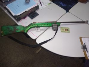 Imagem da notícia - Policiais militares do 8º BPM detêm suspeito com arma de fogo em Benjamin Constant