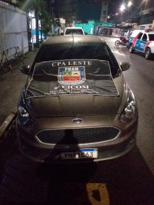 Imagem da notícia - Policiais militares da 9ª Cicom localizam veículo roubado no Ouro Verde