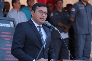 Imagem da notícia - Wilson Lima garante salários e diz que vai à Justiça conta Fake News