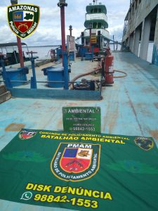 Imagem da notícia - Polícia Militar apreende 40 mil litros de gasolina irregular em estaleiro na zona sul