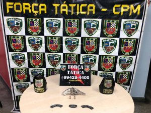 Imagem da notícia - Dois homens são presos e um adolescente é apreendido por posse ilegal de arma de fogo