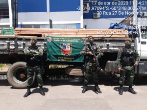 Imagem da notícia - Comando de Policiamento Ambiental apreendem madeira ilegal na zona leste